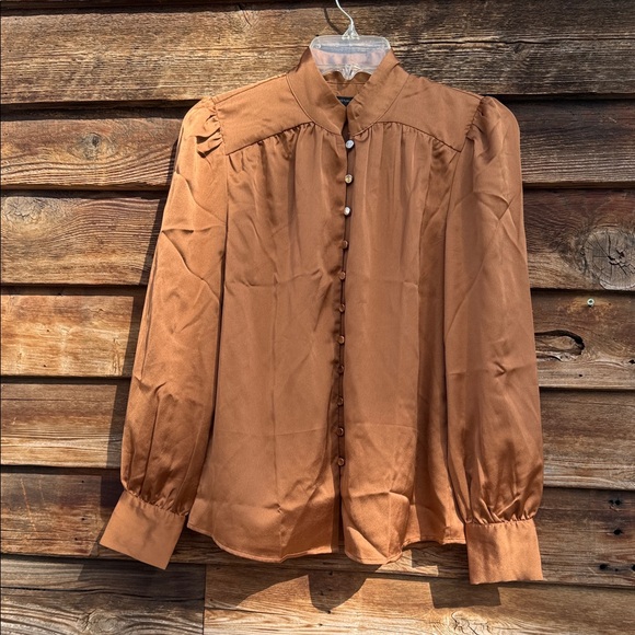 Ann Taylor button down blouse - Picture 2 of 8